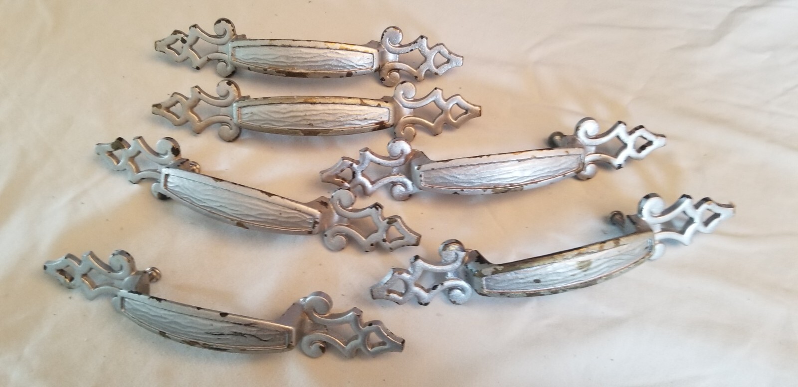 Lot of 6 Elegant Antique Brass Dresser Furniture Cabinet Pull Handles