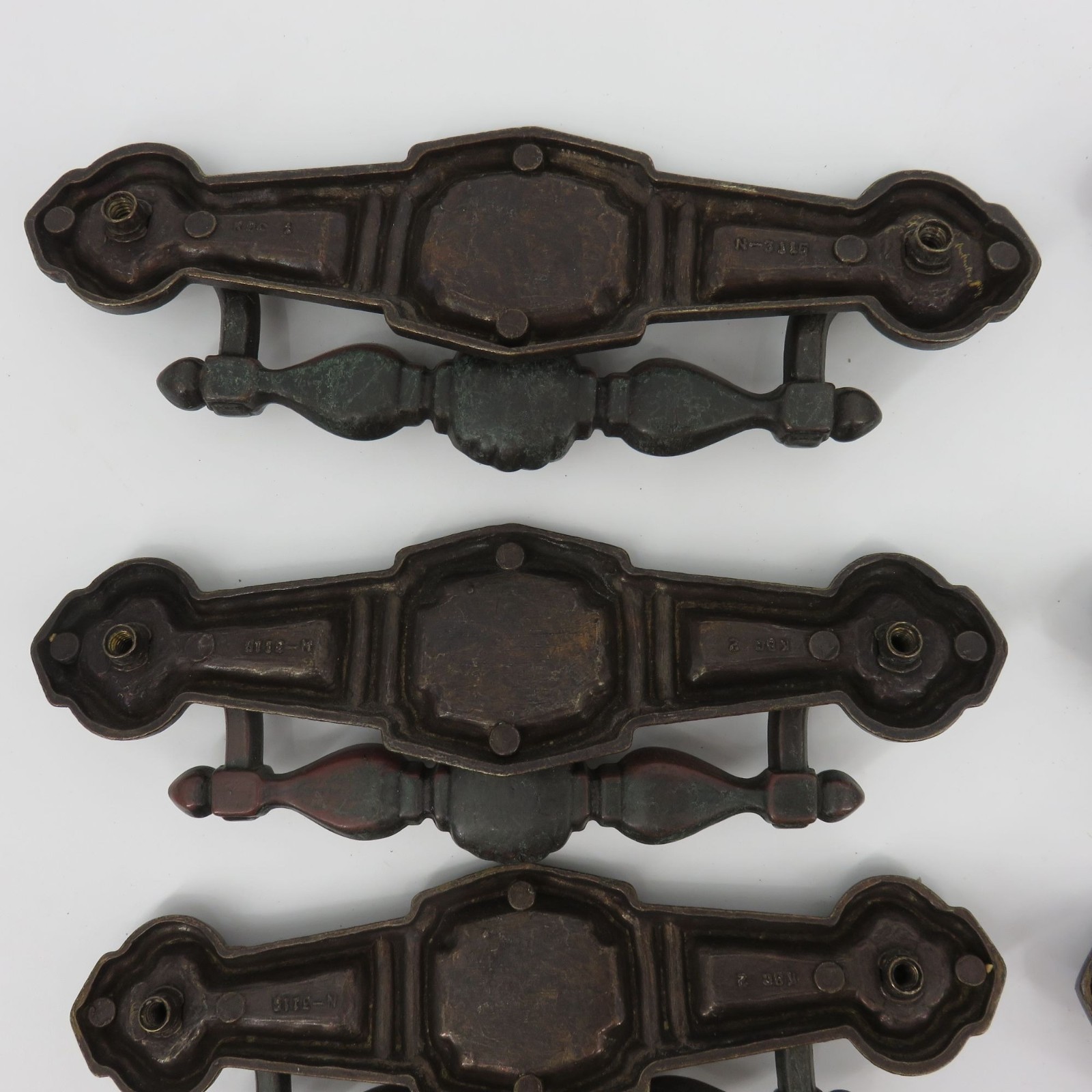 VTG Keeler Brass Co KBC Lot of 8 Metal Drawer Pull Swirl Ball N-3115 Colonial
