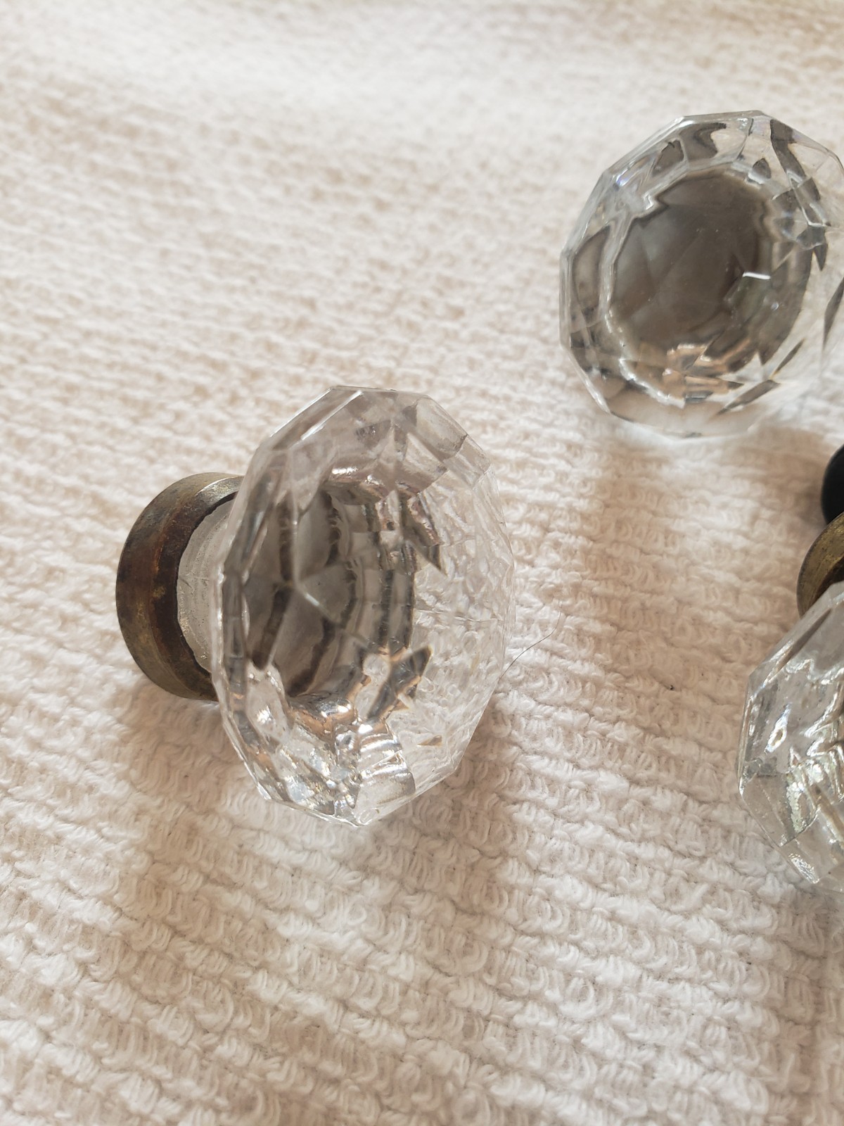 Vintage Set of 6 Glass & Brass Octagonal Drawer Pull Knobs 1.5″ Diameter