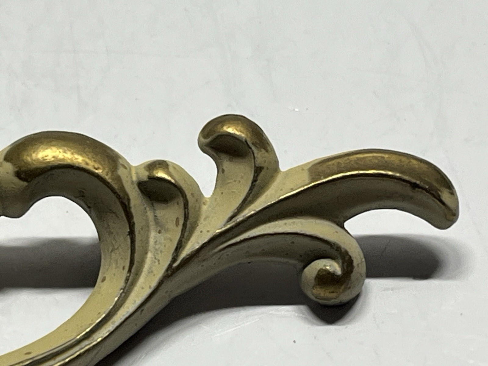 Vintage Lot (5) NOS KBC Brass & Beige Whitewash Shell Design Fixed Drawer Pulls