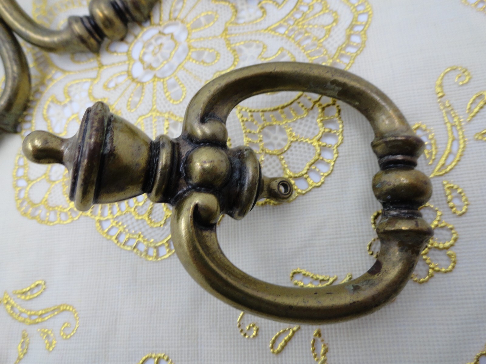 Antique Amerock Brass Drawer pulls 3 1/2″ #282-1 With Screws Set of 5