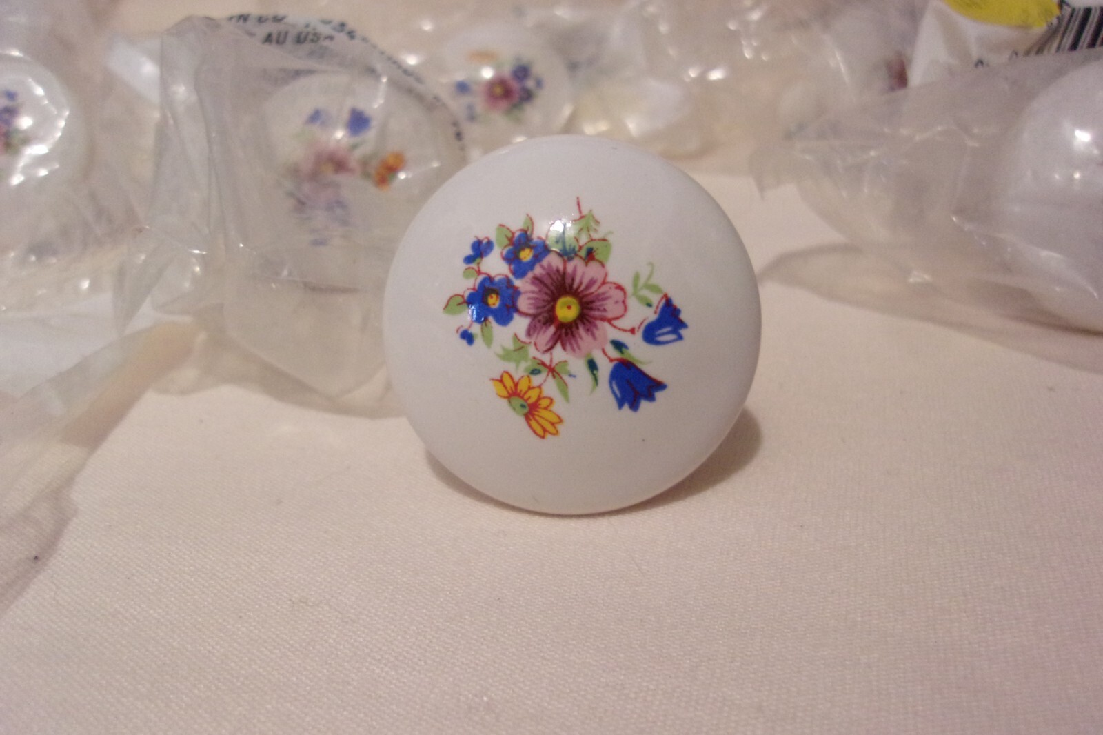 Vtg Amerock Ceramic Floral Drawer Cabinet Pulls Handles Knobs 7 Round Flowers
