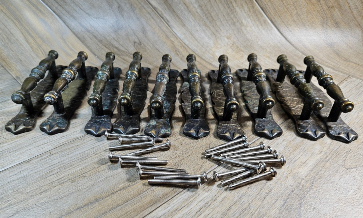 10 Vintage Brass 1977 Amerock Carriage House Drawer Pulls W/ Backplates – Patina