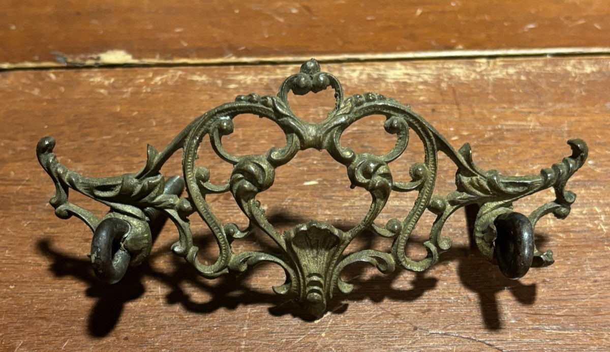 Lot of 4 Mixed Ornate Vintage Metal Drawer Backplates two with Pulls