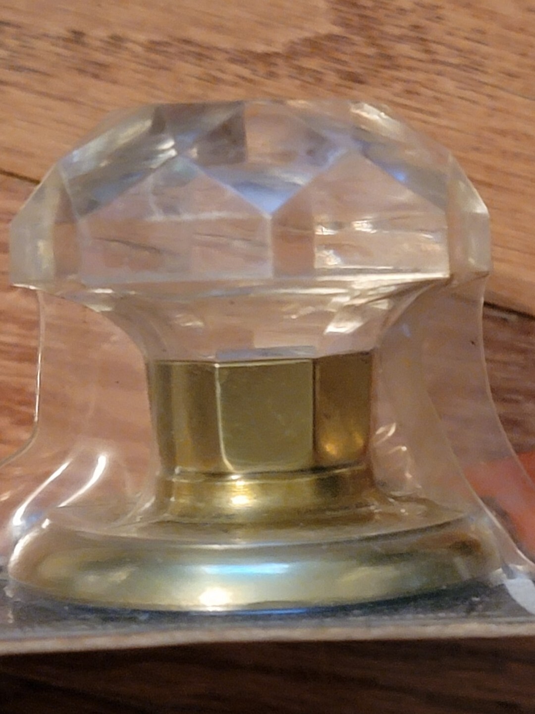 1.75″ 1-3/4″ HEXAGON CRYSTAL CUT CLEAR ARCYLIC KNOB WITH BRASS BASE