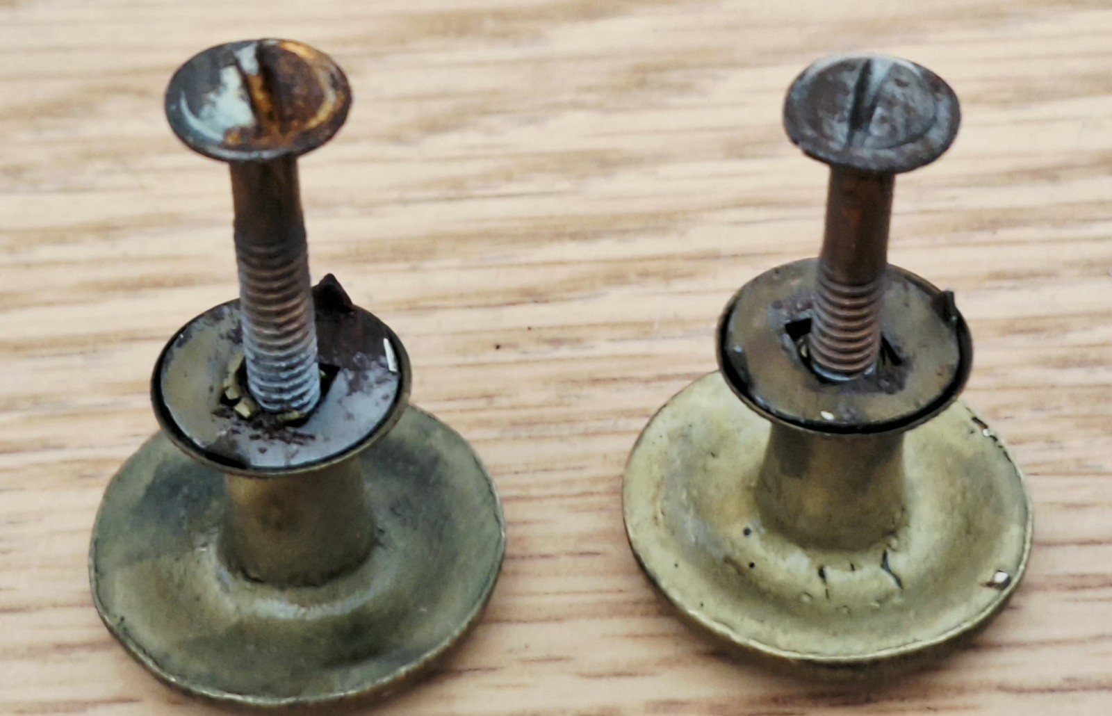 Antique Brass Aesthetic Movement Furniture Knobs Pulls Ornate 1″ Small Set Of 2