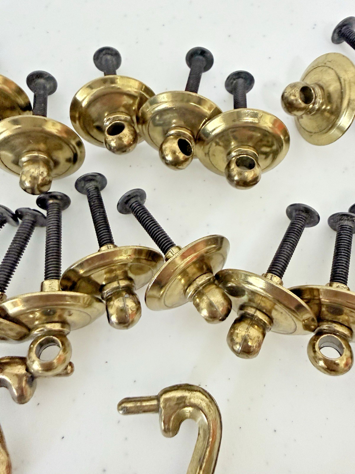Set of 10 Swan Neck Brass Drawer Pulls with 2 Extra Screws Canada CB-1844