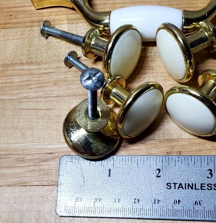 Lot of 8 Brass & Ceramic Cabinet Dresser Drawer Pull Handle Knobs