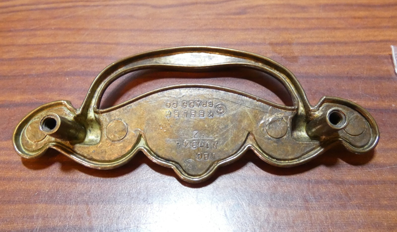 Keeler Brass Co vintage drawer pull N11346-2, new old stock with screws