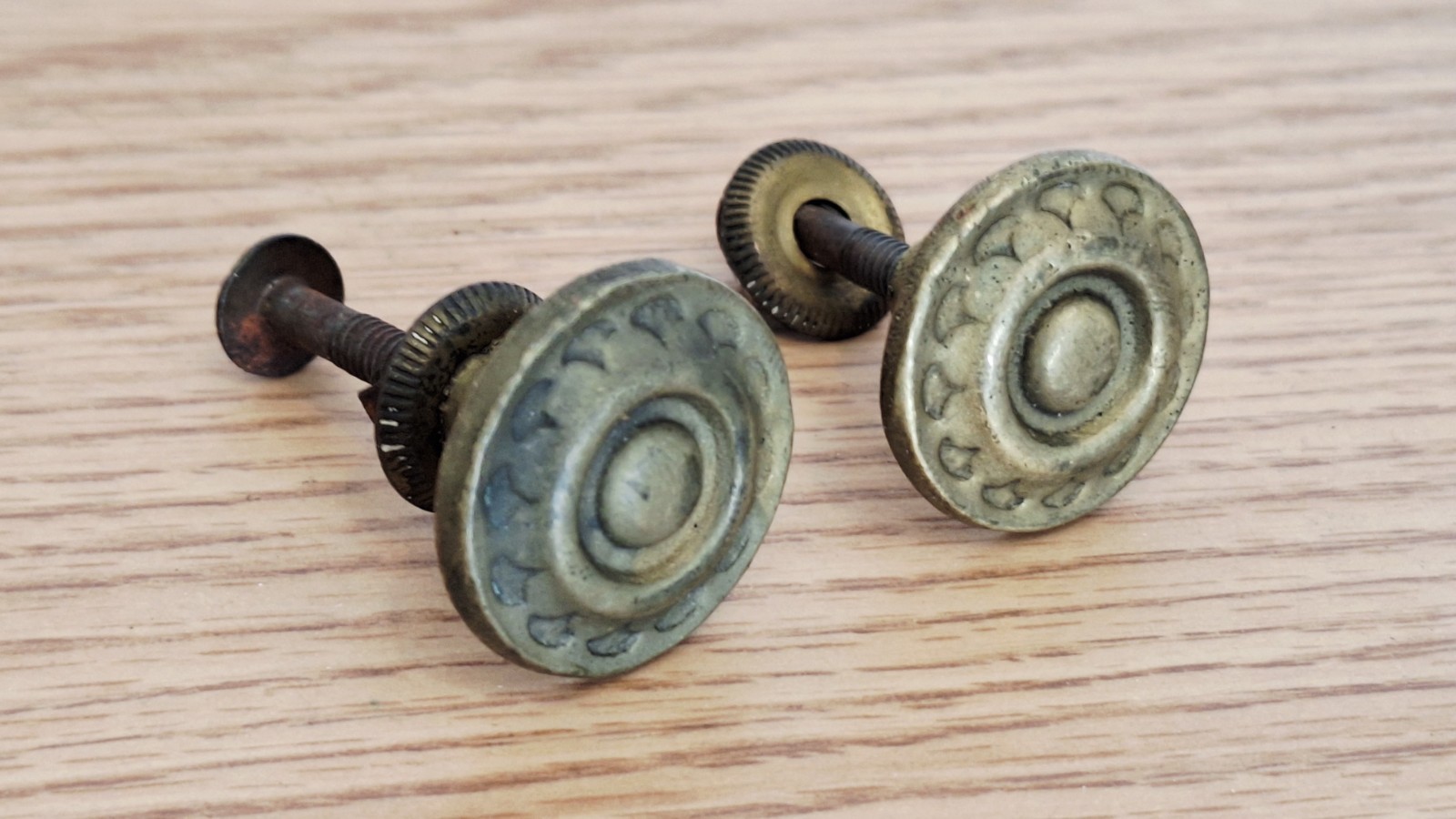 Antique Brass Aesthetic Movement Furniture Knobs Pulls Ornate 1″ Small Set Of 2