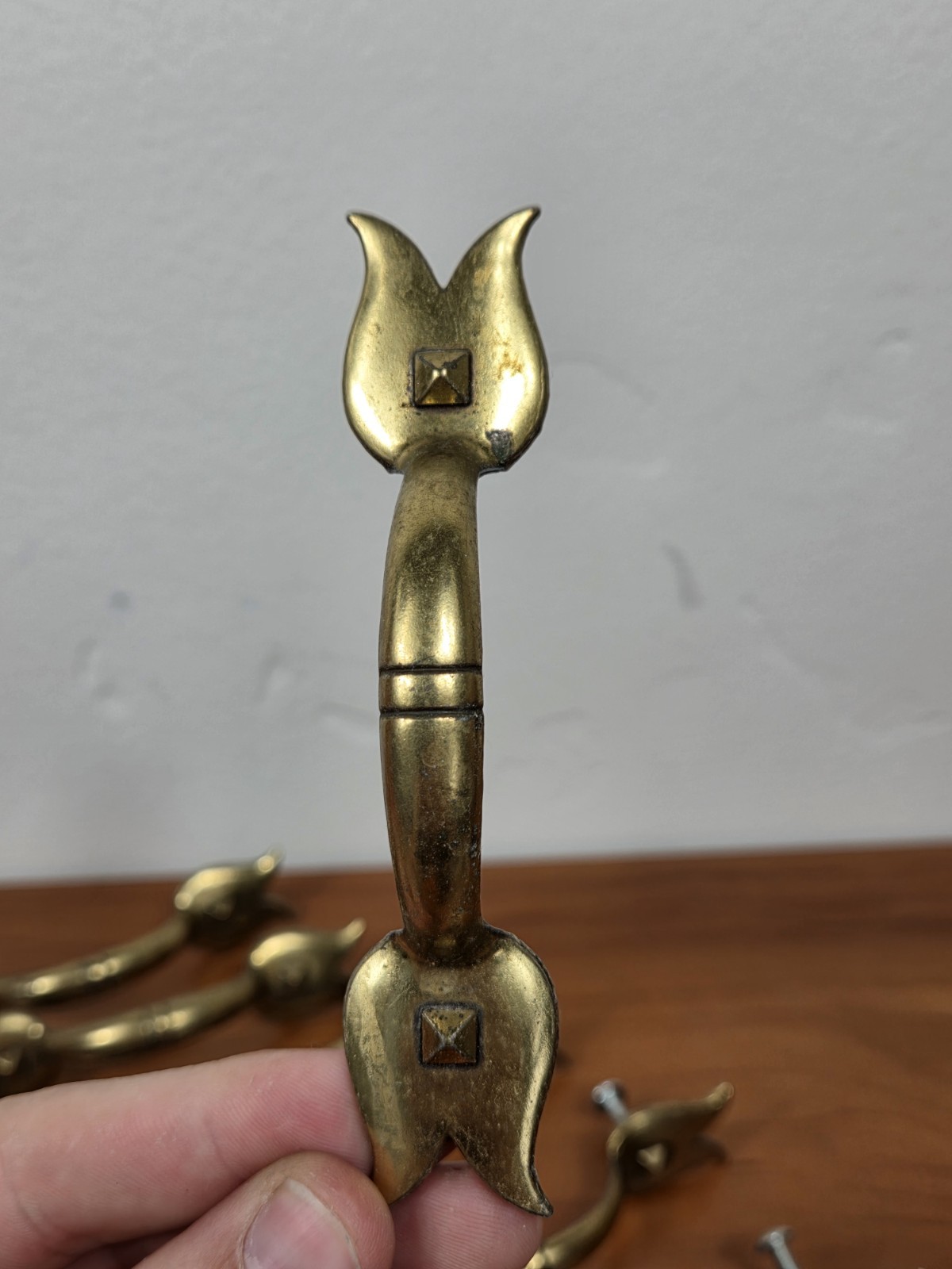 Vtg Keeler Brass Co N7536 Brass Drawer Pulls – Lot of 16 – Tulips