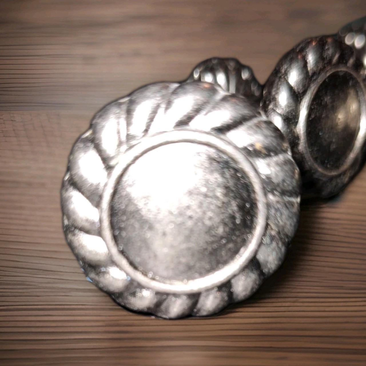 Lot of 8 Vintage Silver Tone Cabinet Knobs Round Twisted Rope Border Pulls GUC