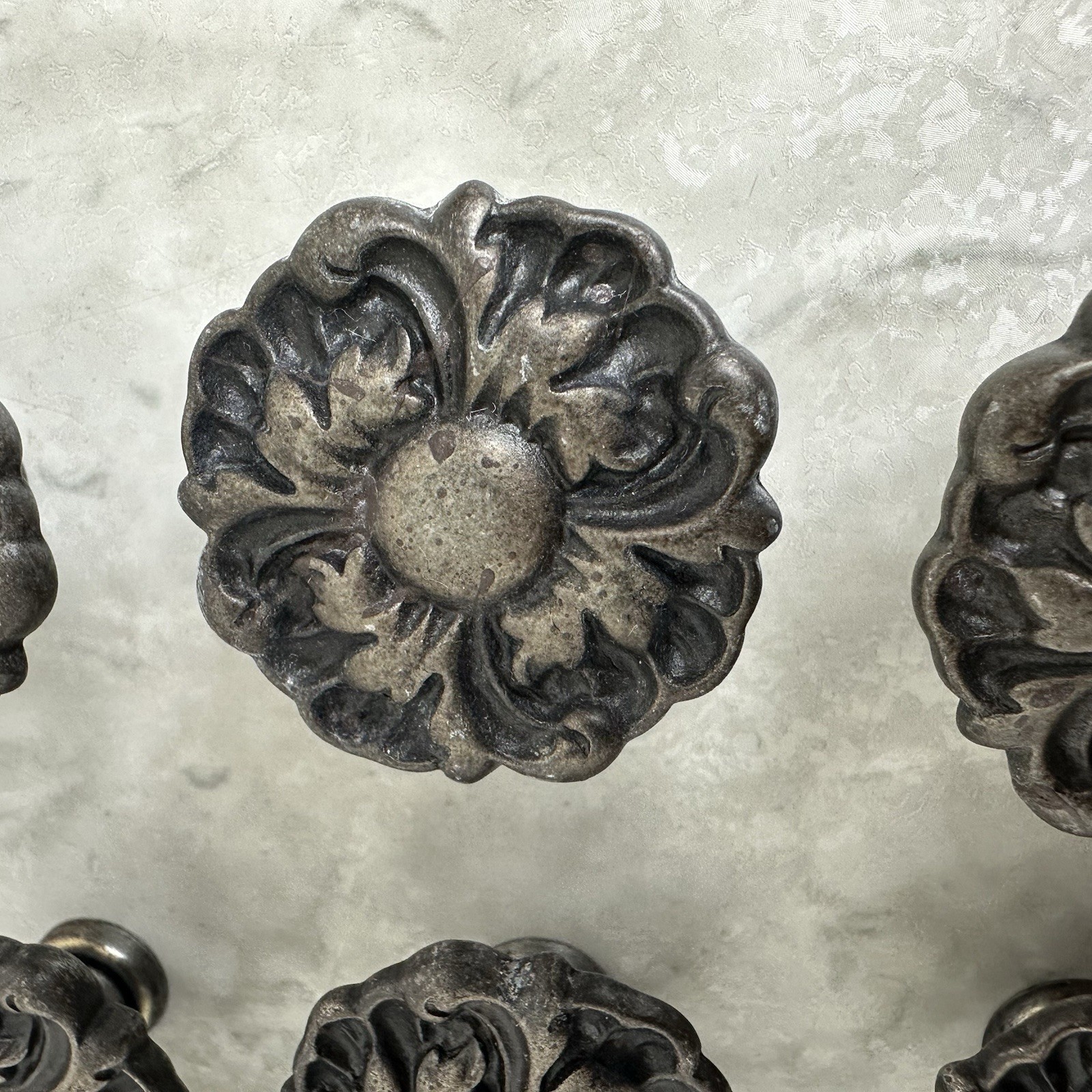 Lot Of 42 Floral Cabinet Drawer Pulls Knobs French Provincial Victorian Ornate