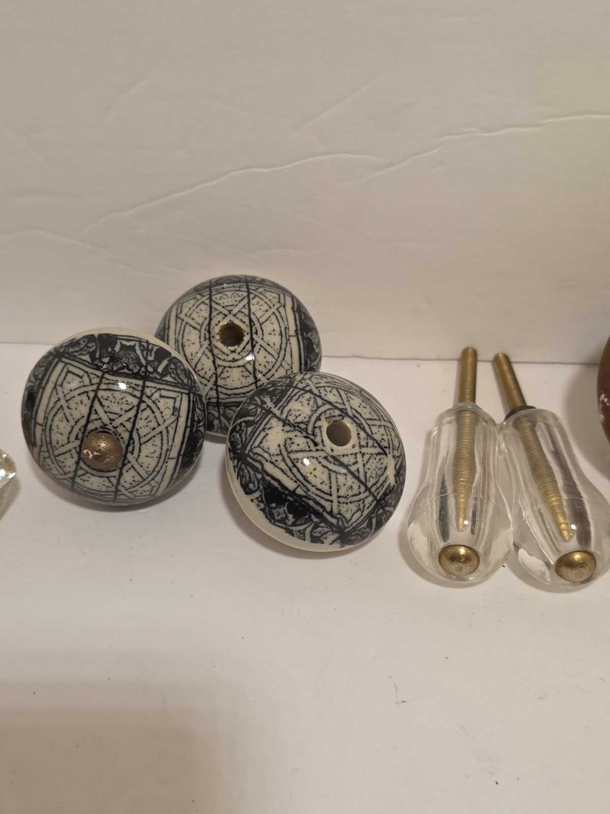 Vintage Lot Of 22 Mixed Drawer Pull Knobs Various Sizes Shapes & Materials