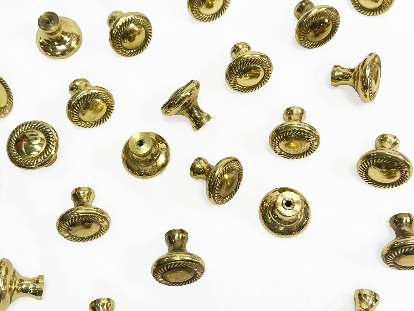 (4x) Solid Brass Amerock Vintage Drawer / Cabinet Knobs