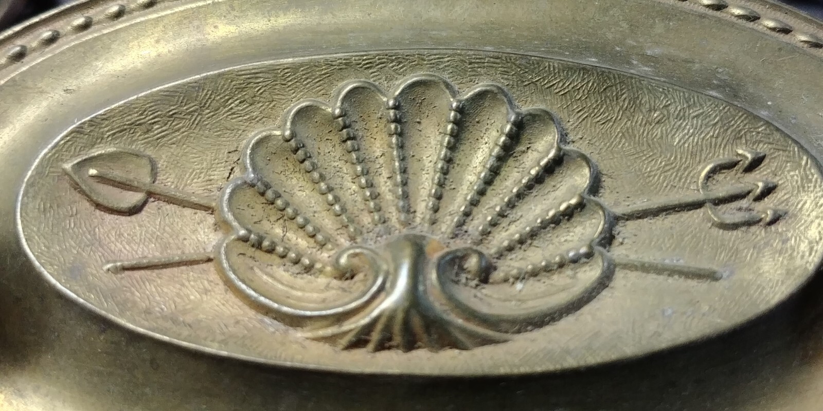 4 Brass Furniture Drawer Pull Back Plate Crossed Trident Clam Shell Bail Antique