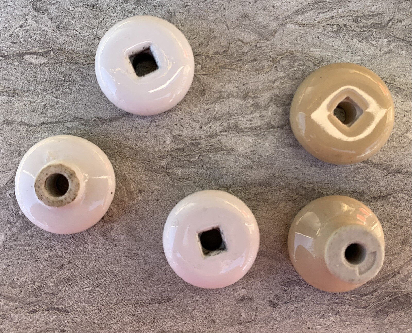 PORCELAIN HANDLES PULLS 4 Brass Handles 5 Pulls LOT OF 9 Mixed White Beige