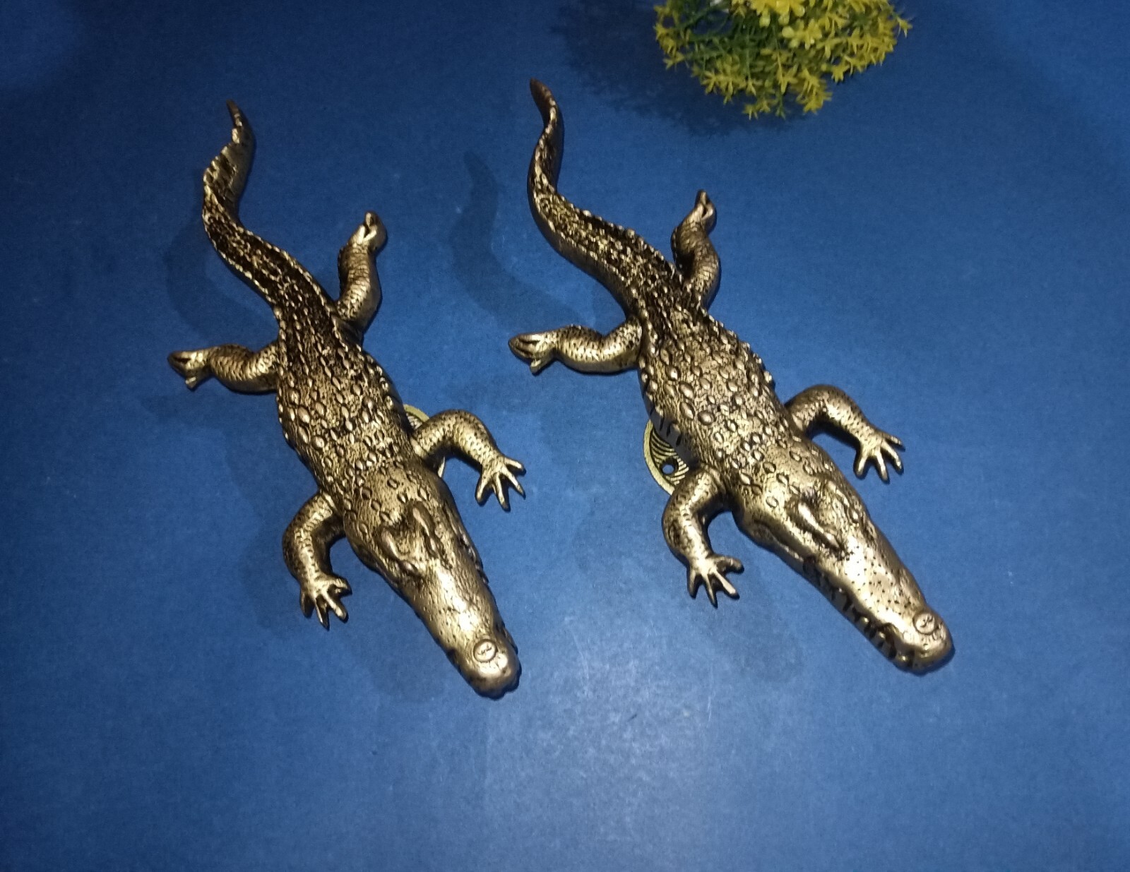 Crocodile Door Handle Round Base Brass Wild Theme Home Door Decor Pull GTX