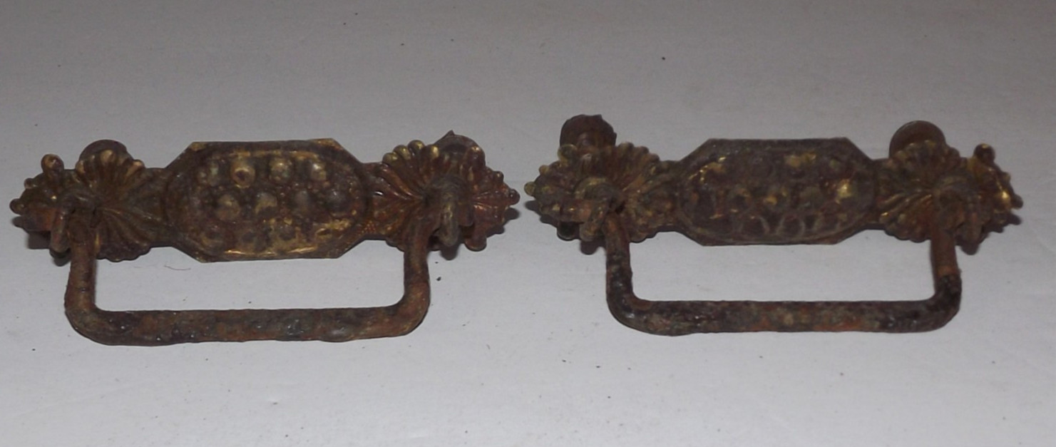 Vtg Lot 22 Drawer Pulls Backplates Salvage Rusty Brass Metal Repurpose Restore