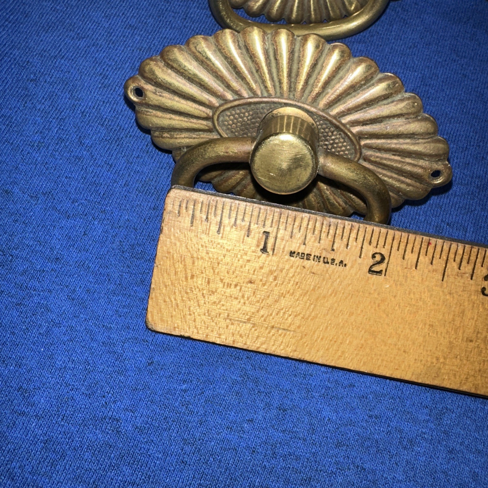 Vintage Brass Drawer Pulls, cabinet Handles lot of 4. Seashell Look Elegant