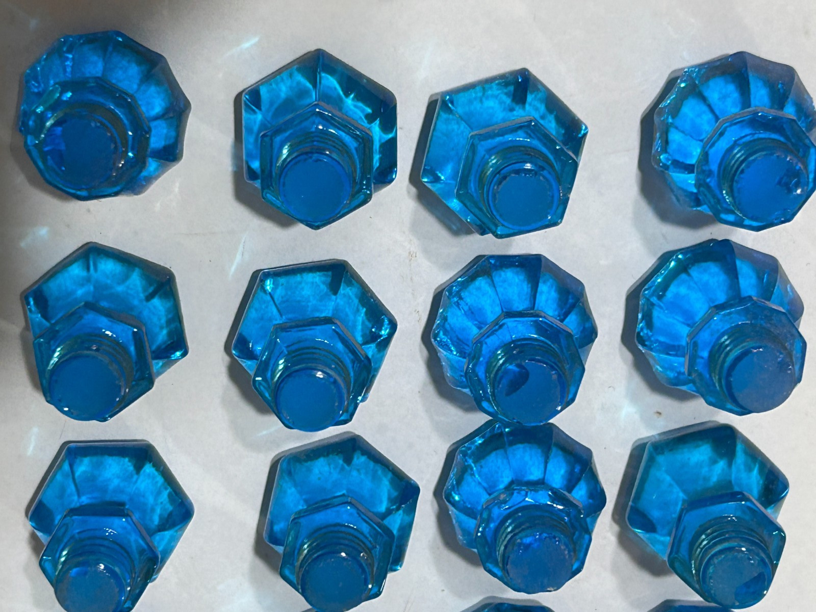 25 BEAUTIFUL ANTIQUE THREADED BLUE GLASS CABINET DOOR DRAWER PULLS KNOBS