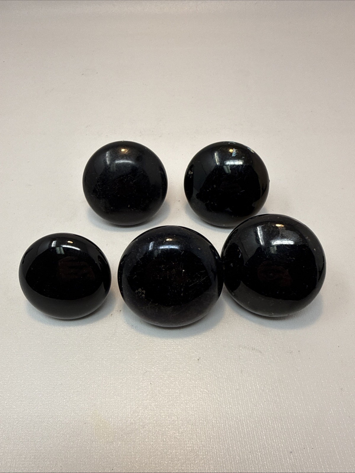5 – Vintage Round Black Knobs