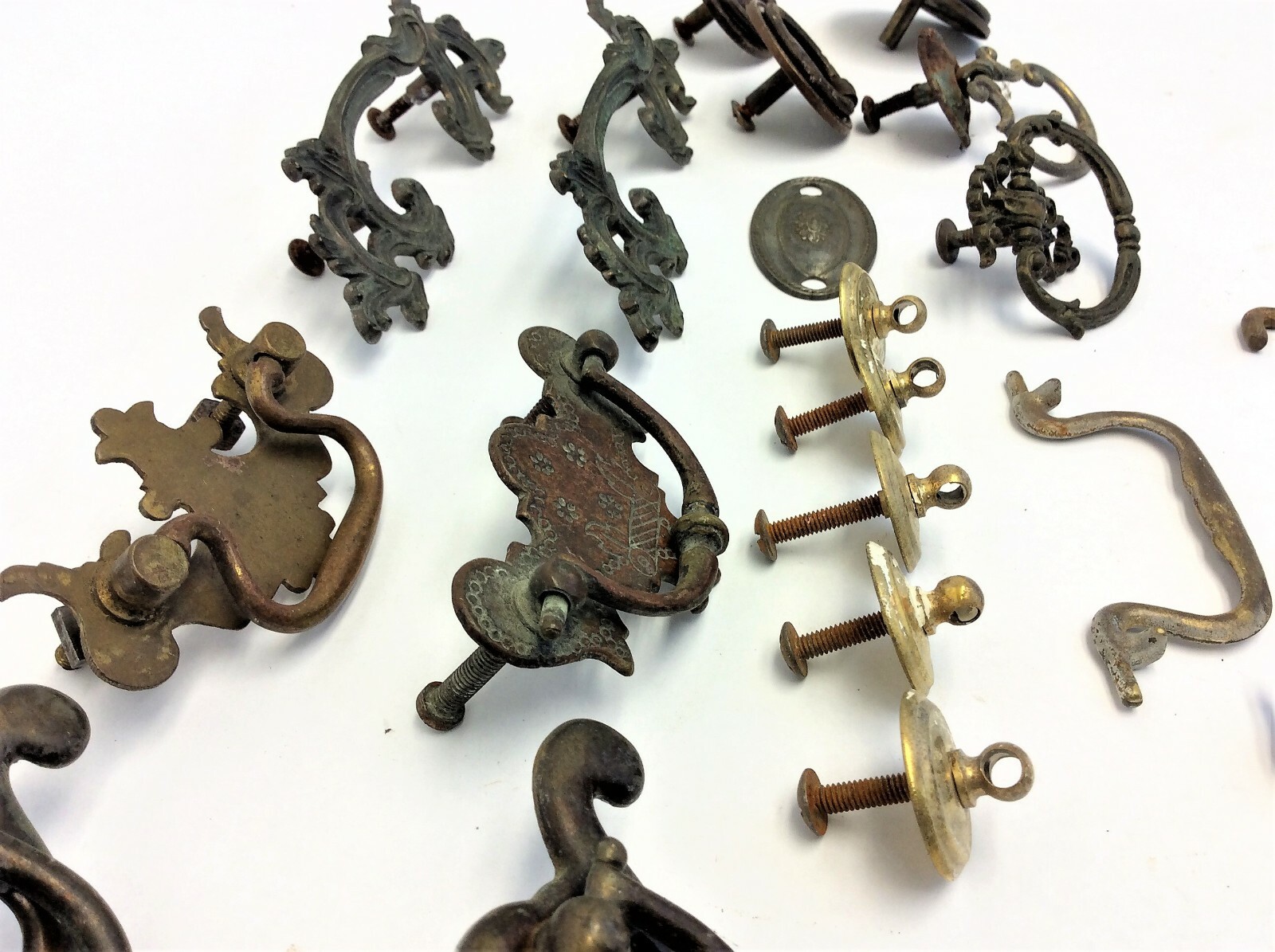 Antique & Vintage Mixed Lot –Brass Metal Drawer Pulls, Handles, Parts & Hardware