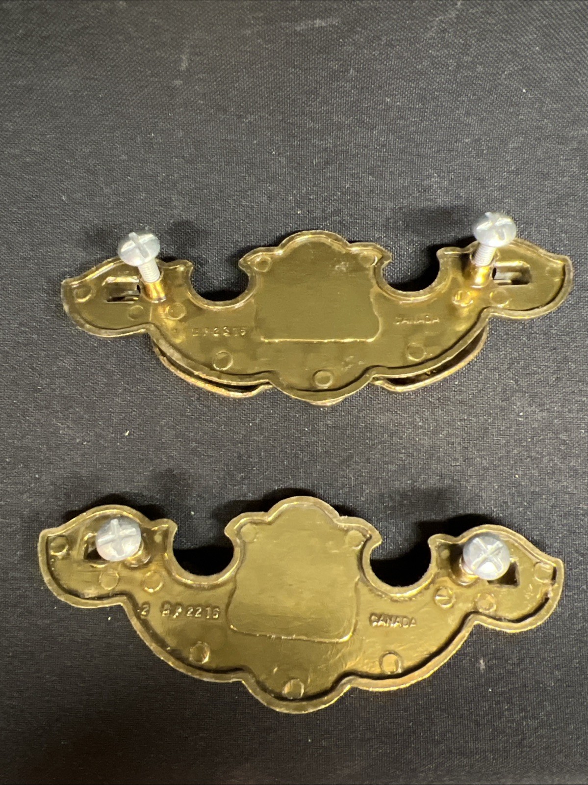 2 VTG Chippendale Bat Wing Geometric Pressed Center Design Gold Tone Drawer Pull
