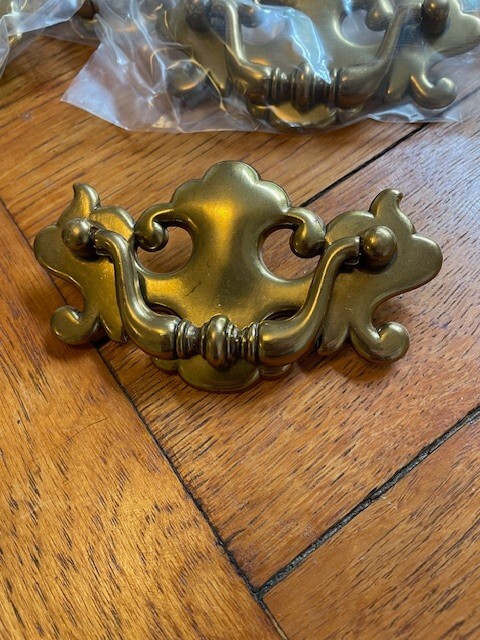 Set of 25 NEW Brass Chippendale Batwing Drawer Hardware Pull 3″ center