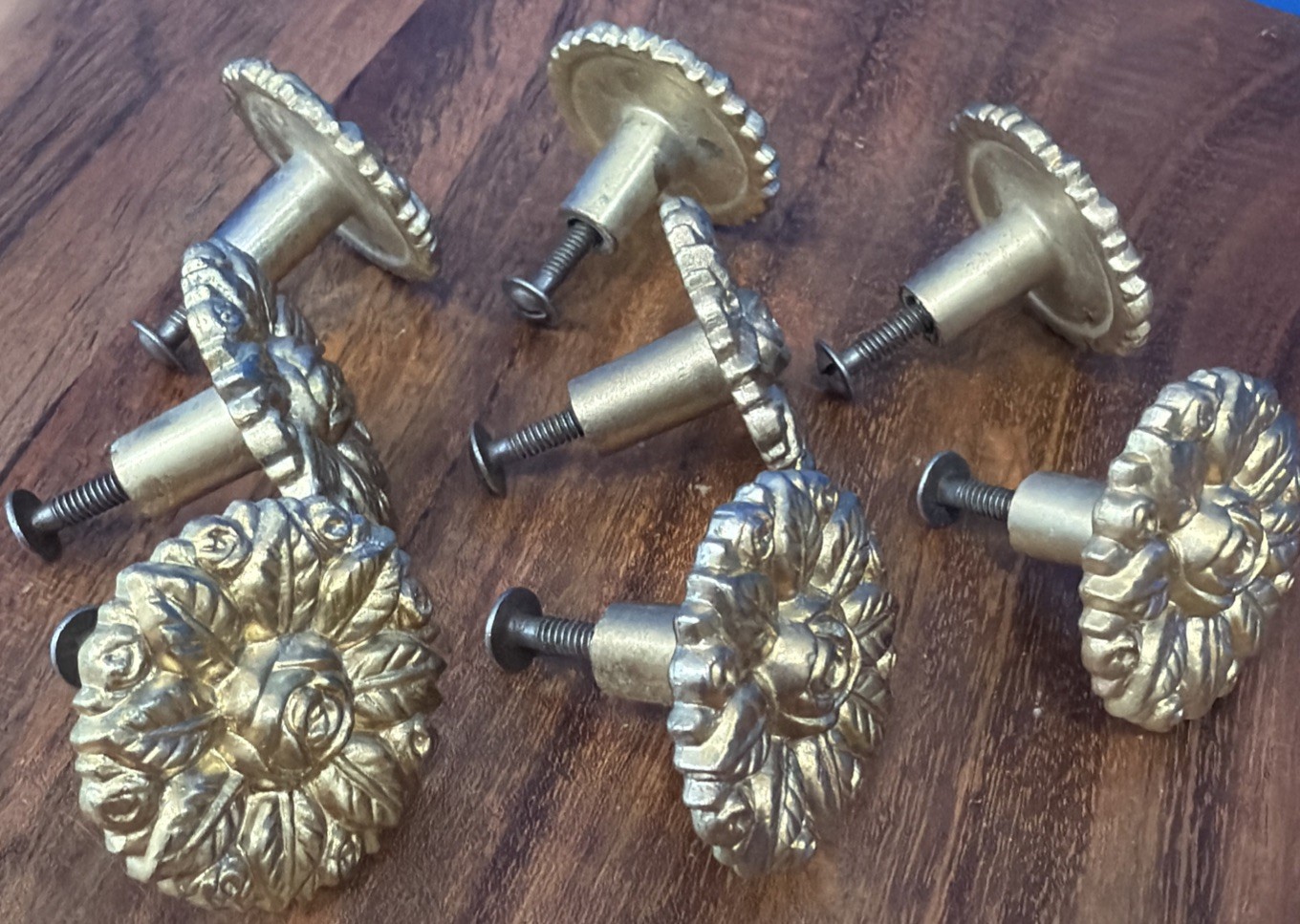 Set of 8 Vtg Gold Non Magnetic Metal Drawer Knobs Ornate Floral Rose 1 1/2”