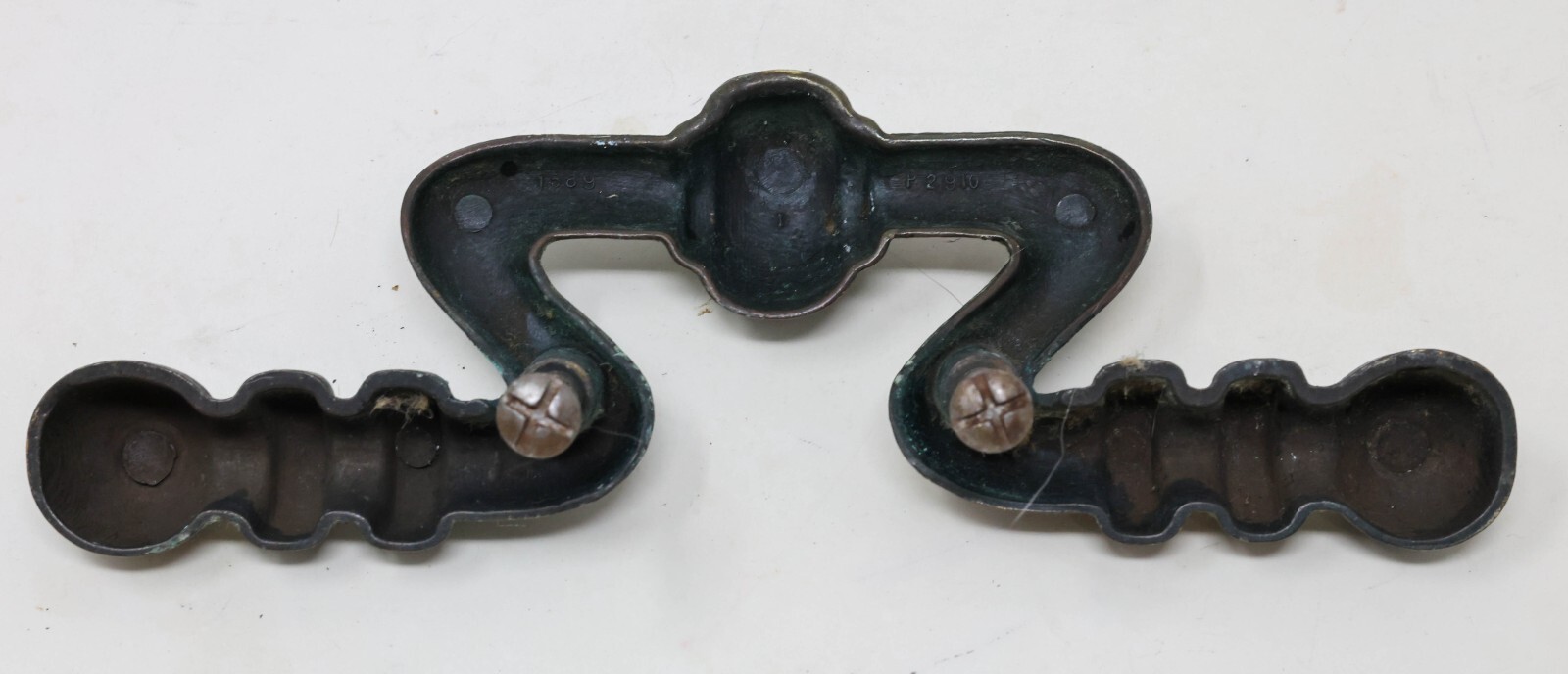 Antique Matching Set of Four (4) Drawer Pulls Handles 7″ Long 2″ CTC #1589 P2910
