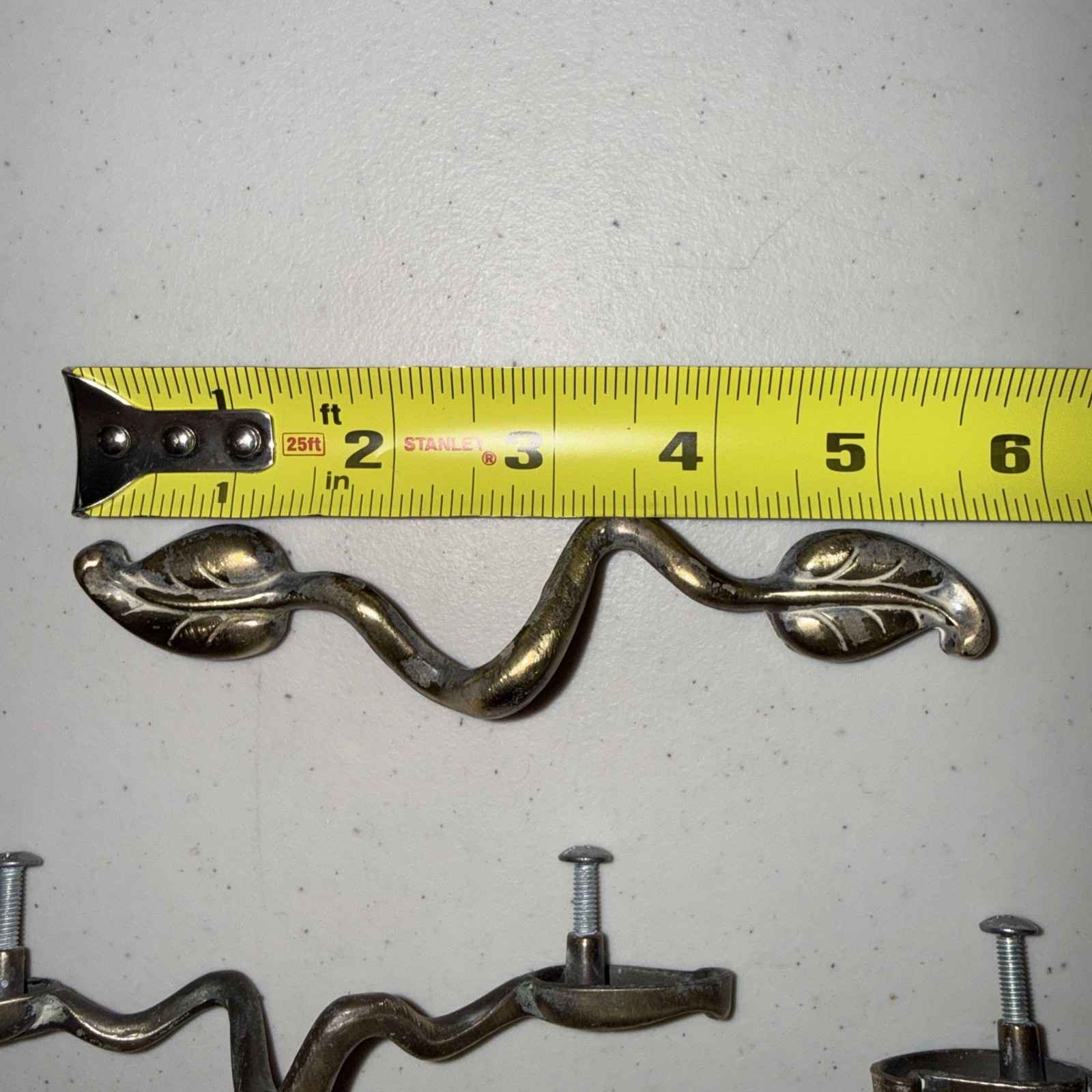 Set of 14 KBC Keeler Brass 45966 Leaf Vine Cabinet Drawer Pulls 3-3/4″ CTC