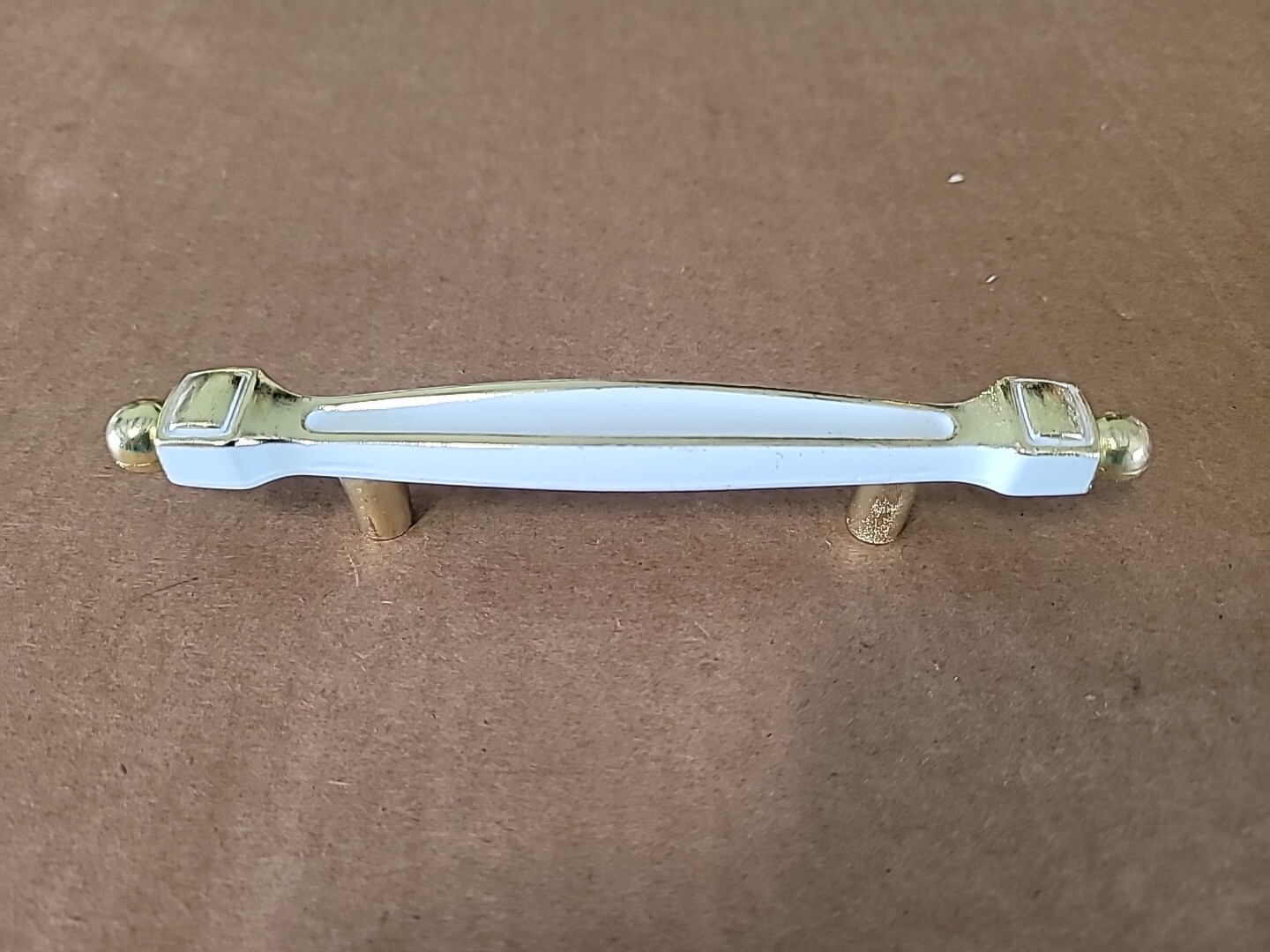 vintage ajax 1950s drawer pulls-Ajax 4085- White And Gold