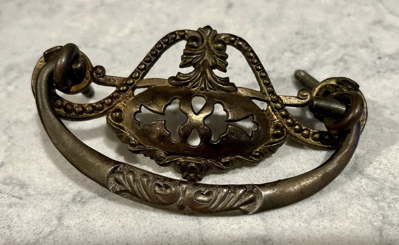 12 ANTIQUE VINTAGE VICTORIAN ORNATE DRAWER HANDLE PULL HARDWARE BRASS