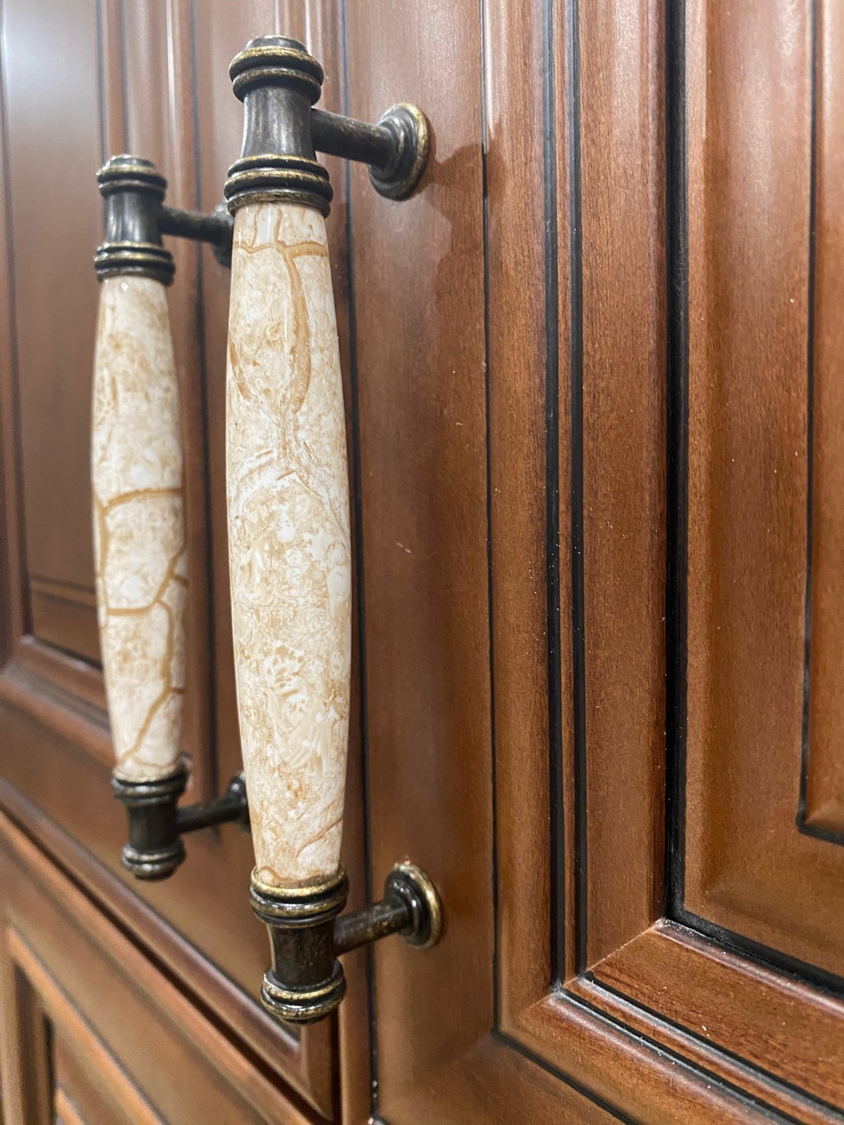 New Antique Style Brass & Marble Look Cabinet Handles Pulls Drawer Hardware.