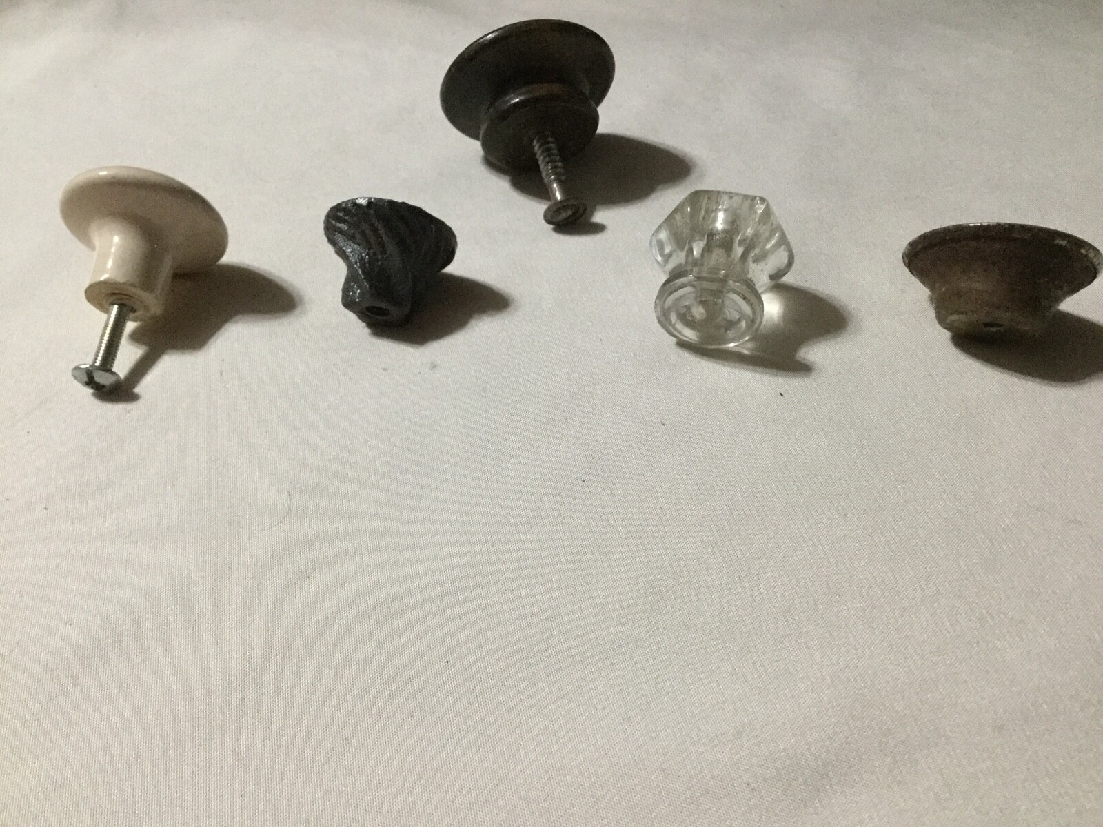 Lot of 5 Vintage Cabinet Knobs Drawer Pulls