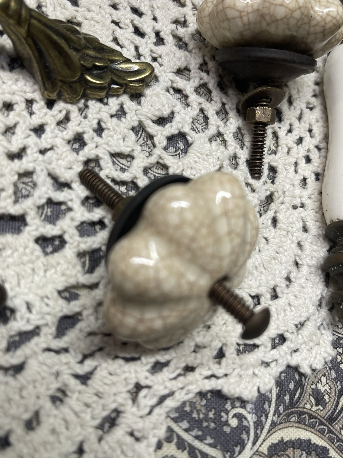 Vintage Lot (11) Miscellaneous Drawer/Cabinet Pulls/Knobs – Some Aged With Wear