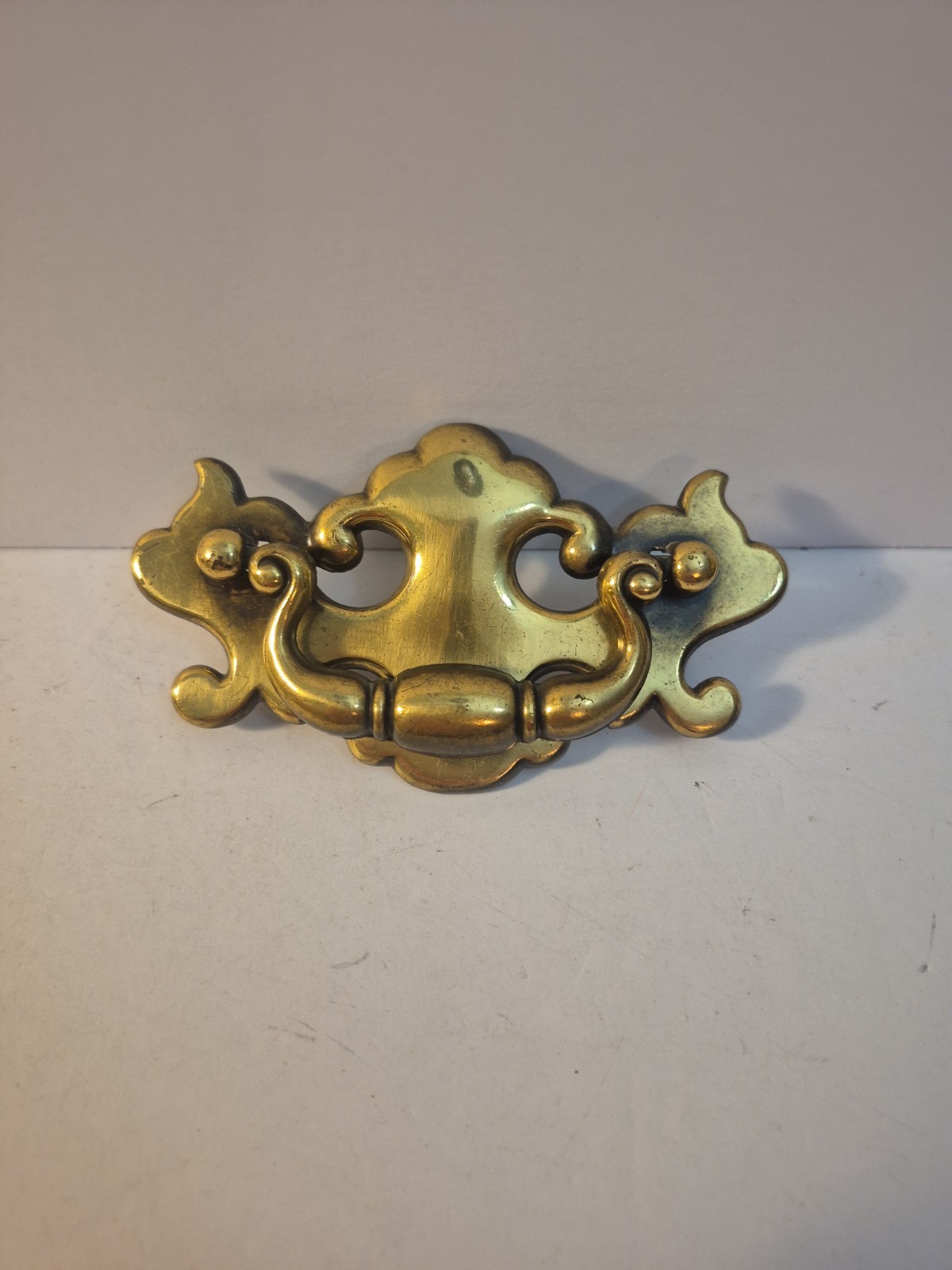 Vintage Brass Chippendale Batwing Drop Swinging Bail Drawer Pulls Lot Of 8