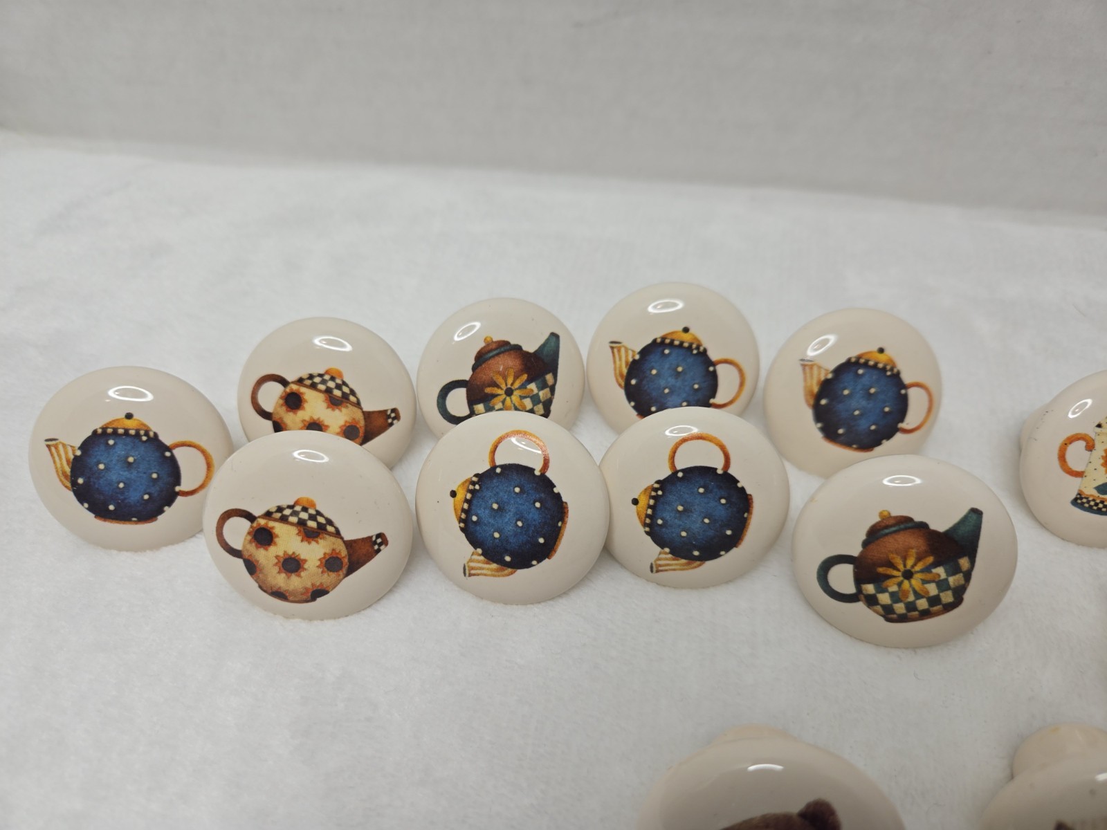 Set 18 Vintage 1 1/2″ Round Porcelain Drawer Pull Knobs, bears, bee, kettle