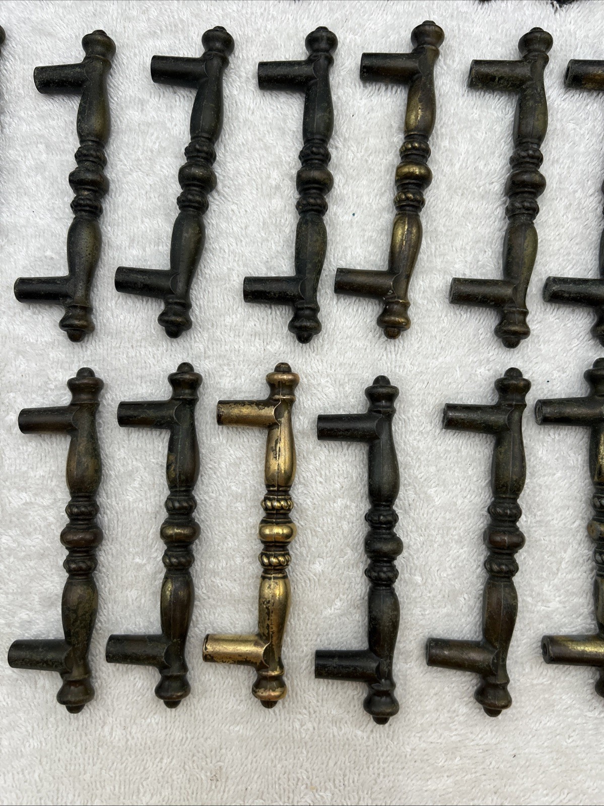 VINTAGE AMEROCK 19 BRASS DRAWER PULLS W/ BACKPLATES 176A-1 BROWN USED W/SCREWS