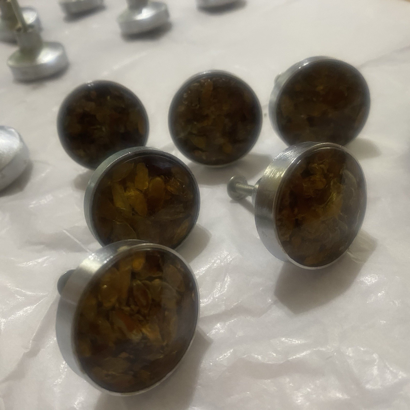 Retro 1970s Amber Resin Cabinet Pulls Hardware with Screws – Lot of 24″