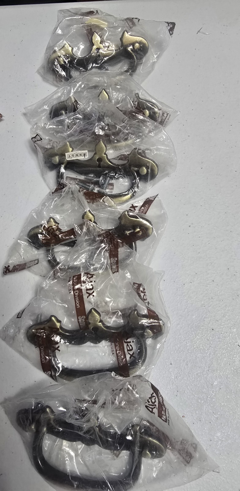 Lot Of 6-NOS BRASS AJAX FIXED BAIL BATWING DRAWER PULLS Key Hole Chippendal 4″
