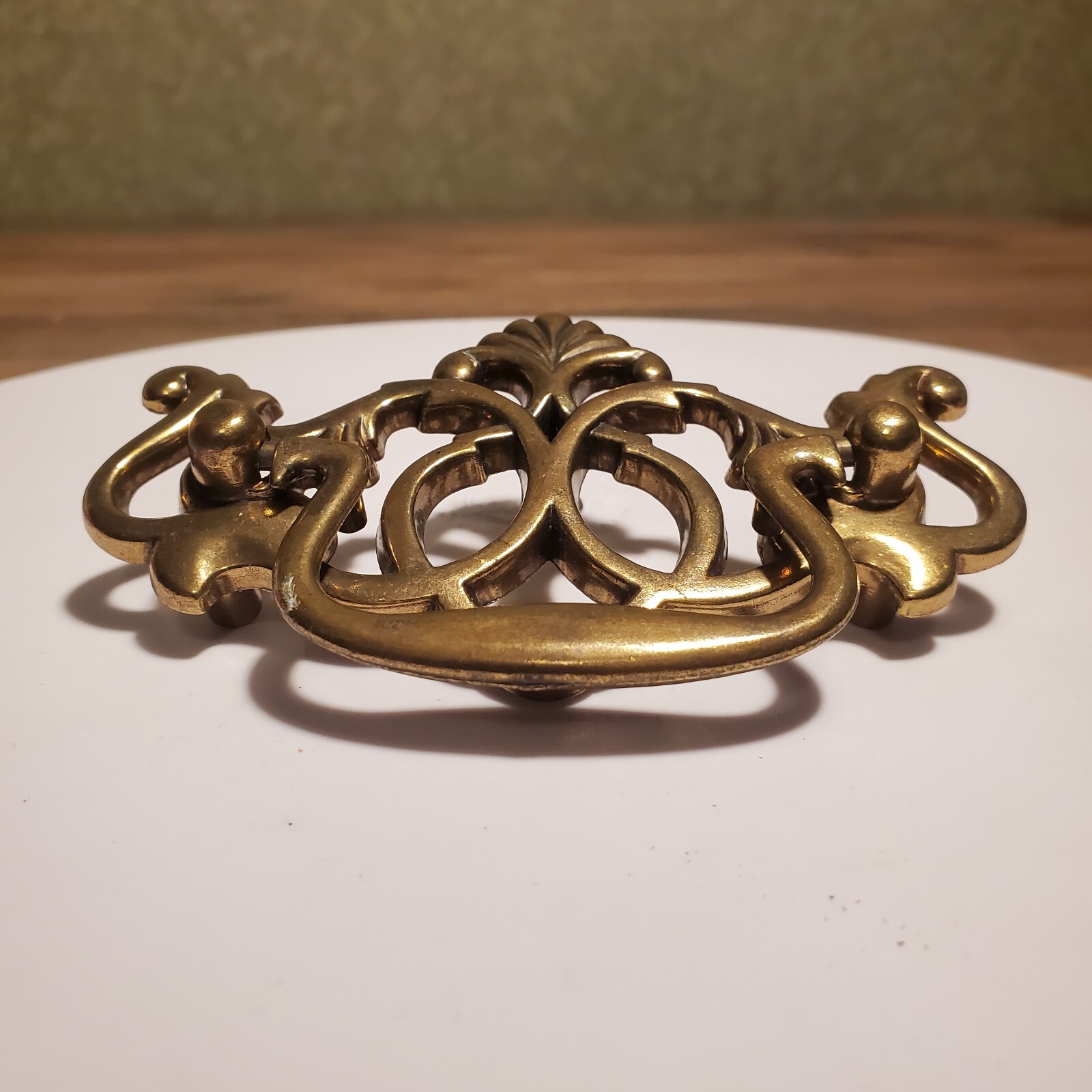 Vintage Brass Batwing Chippendale Metal Drop Bail Pull Drawer Dresser Hardware.