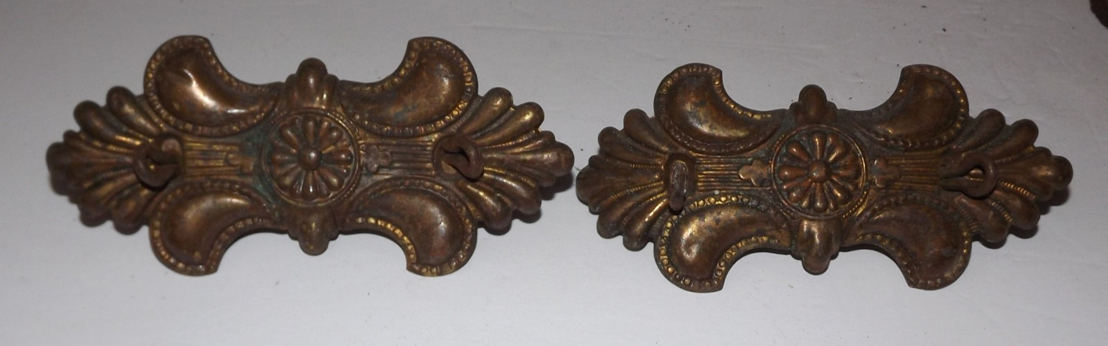 Vtg Lot 22 Drawer Pulls Backplates Salvage Rusty Brass Metal Repurpose Restore