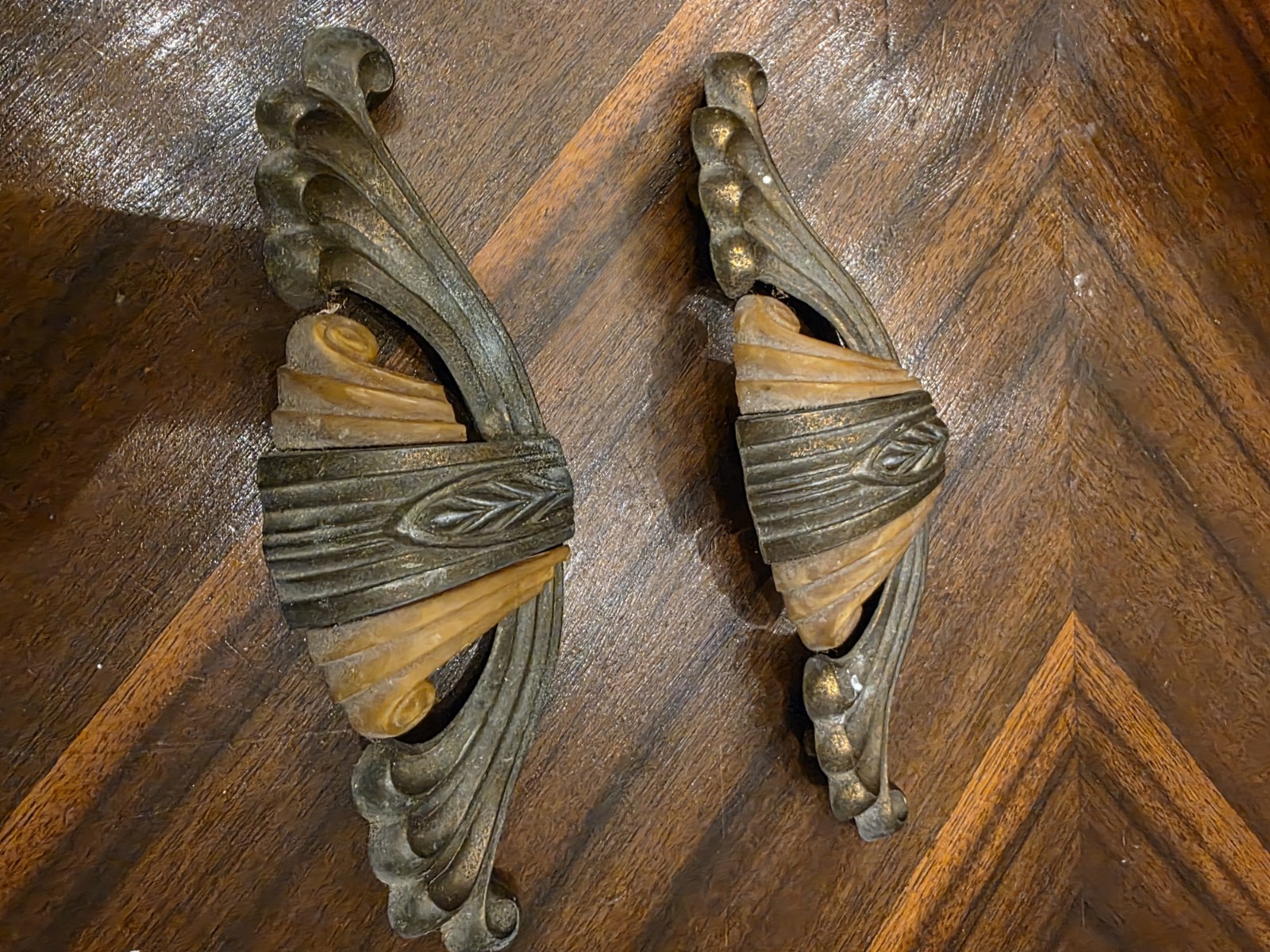 Vintage Art Deco Waterfall Drawer Pulls – Antique Brass with Bakelite Accents…