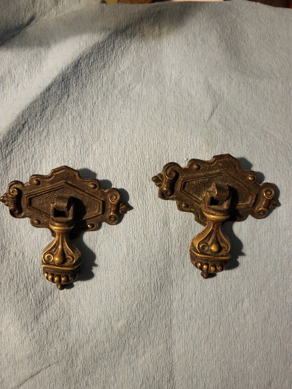 Two Vintage Keeler Brass Company Dangling Escutcheon Brass Drawer Pulls 2.5″ w
