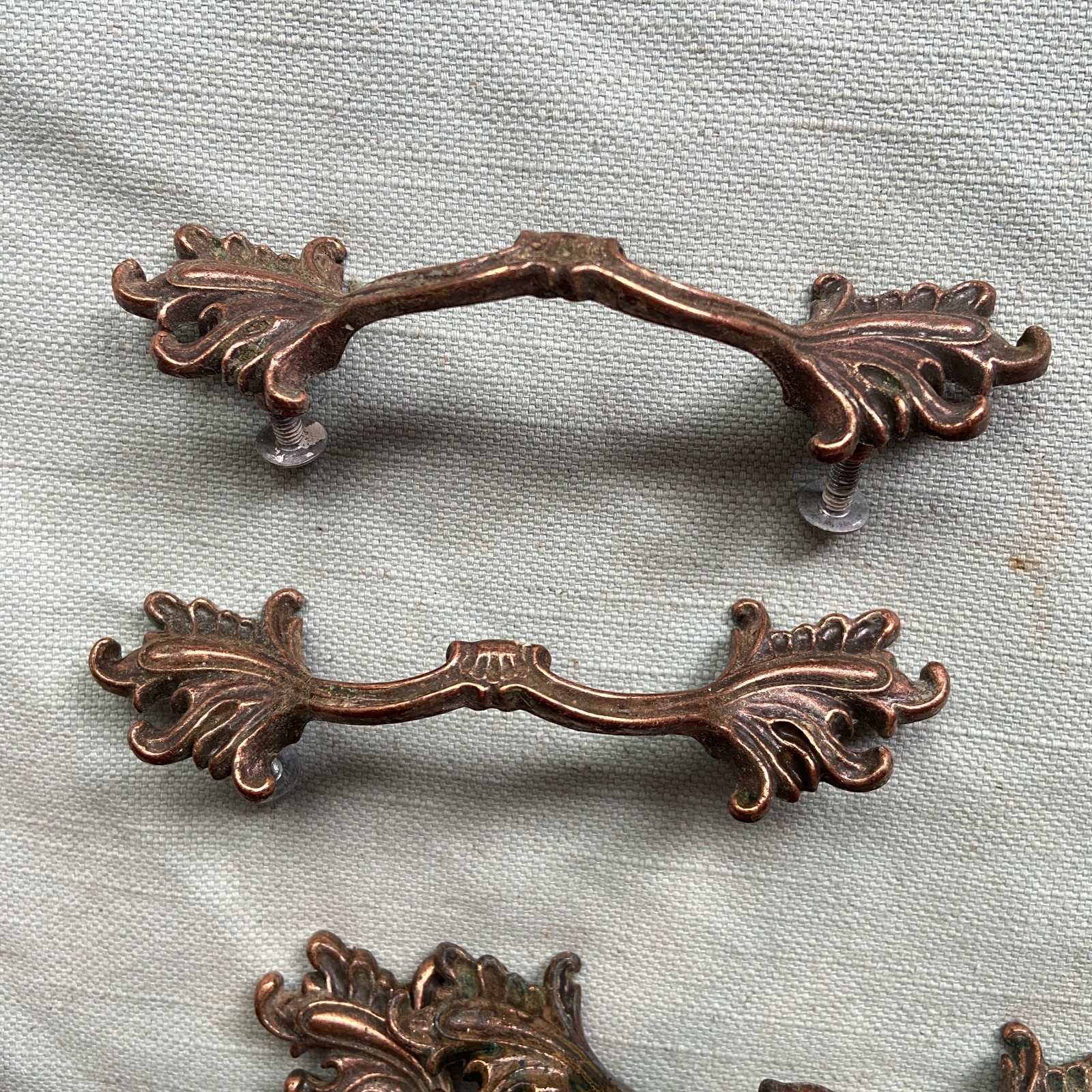 7 Vintage French Provincial Scalloped Leaf Drawer Pulls Brass 3″ 11 Screws Missi