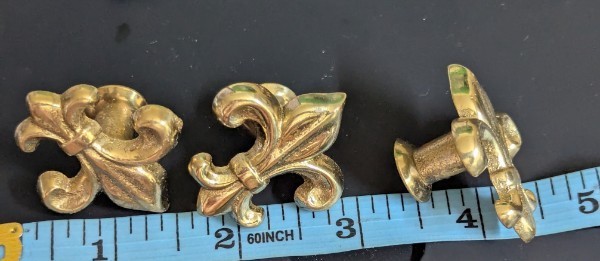 Lot Of Six Vintage Fleur-de-lis Brass Door Drawer Pulls