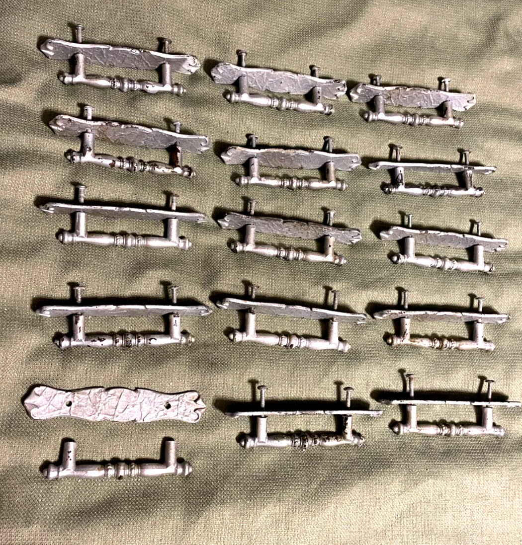 vintage 1971 (LOT OF 15) AMEROCK “CARRIAGE HOUSE” BRASS DRAWER PULLS 176A-1 rare