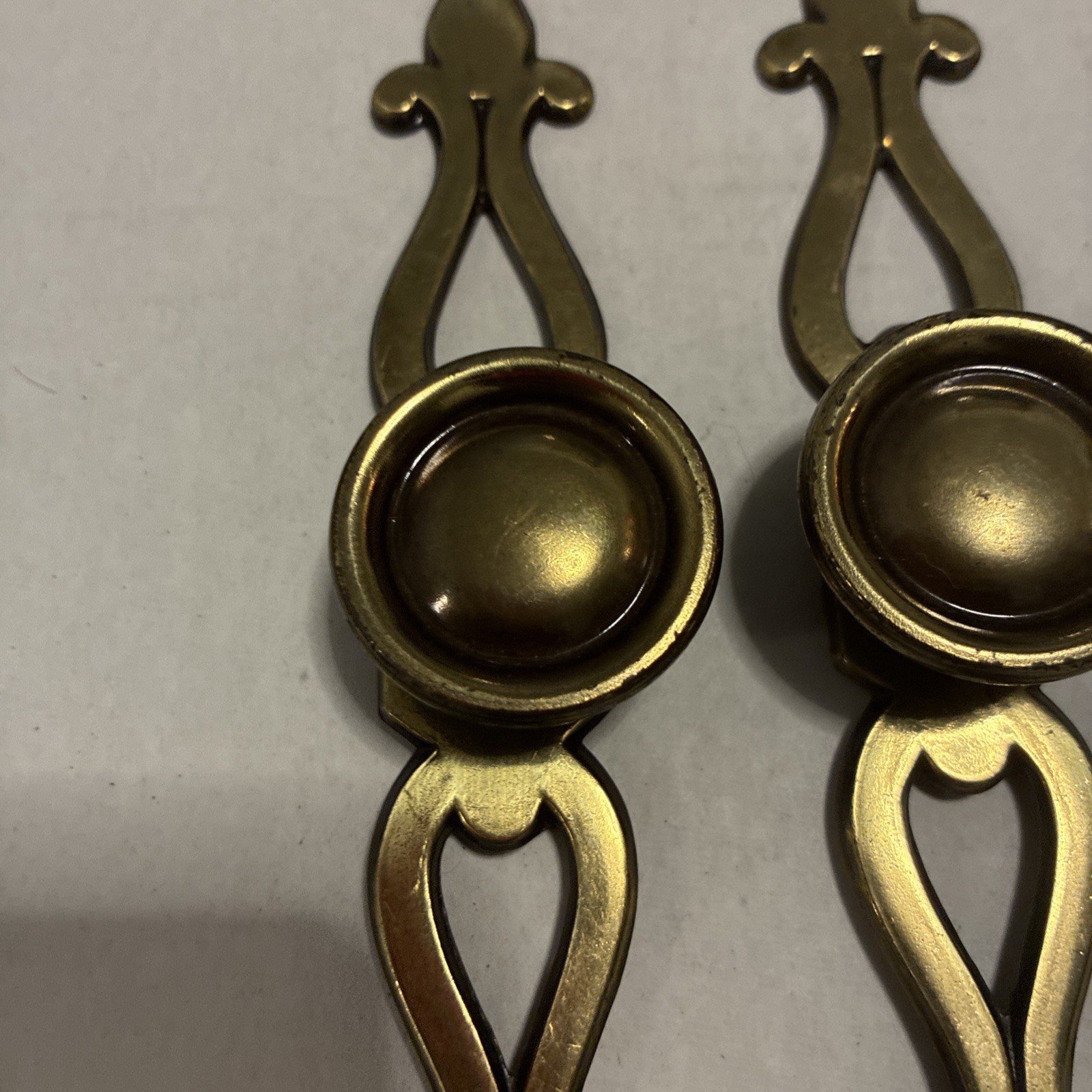 2pcsVintage Pennsylvania House Keeler Brass Co. KBC Cabinet Knobs & Backplates